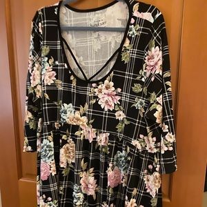 Pretty super soft torrid tunic